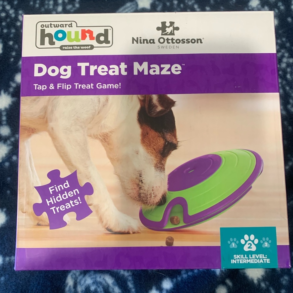 Outward Hound Dog Treat Maze.